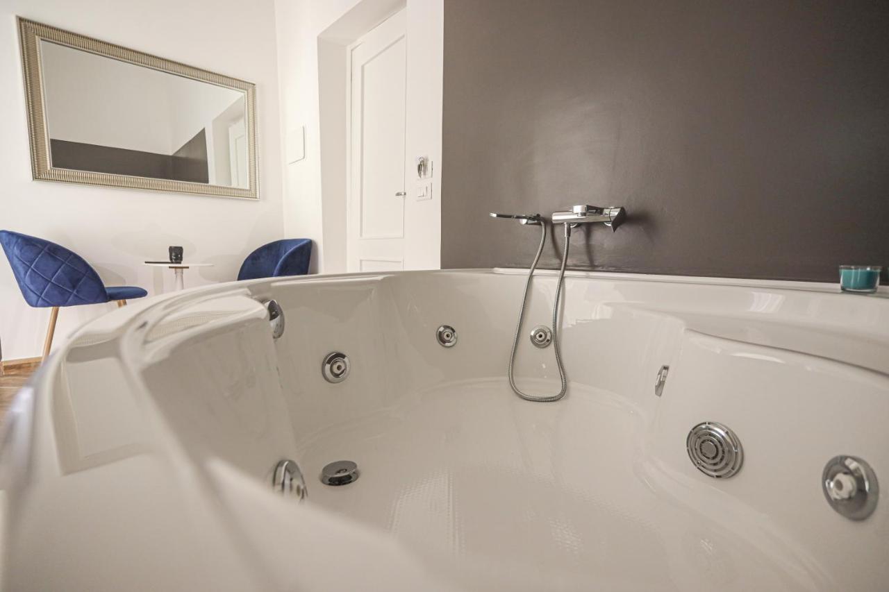 סלרנו B&B La Fenice Suite מראה חיצוני תמונה